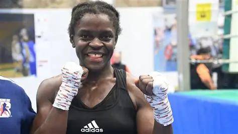 11月7日博洛尼亚之战:意大利拳手帕梅拉·努乔·萨瓦冲击双冠王