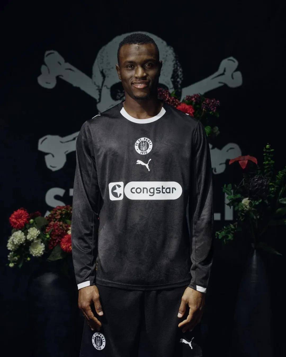 圣保利足球俱乐部发布25/26赛季第三客场球衣