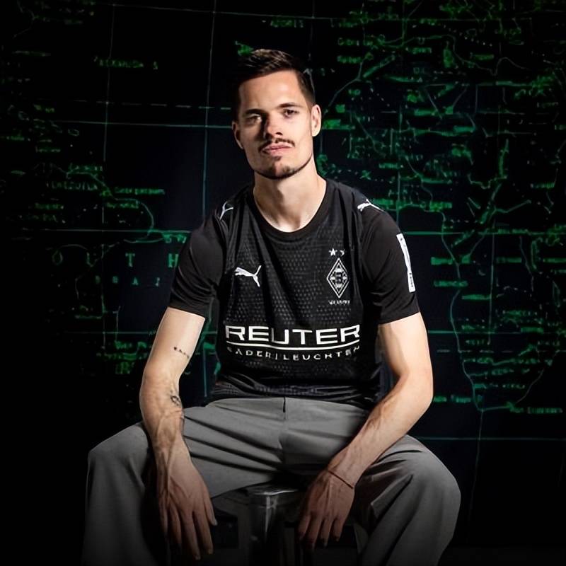 门兴格拉德巴赫发布25/26赛季第三球衣，纪念其成立125 周年