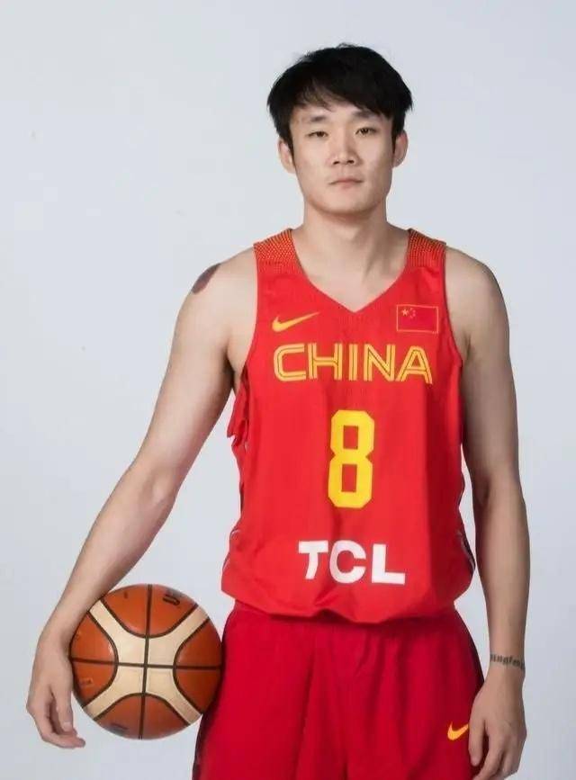 聚星篮球名人赛官宣豪华阵容：丁彦雨航王鹤棣PK皮尔斯雷阿伦