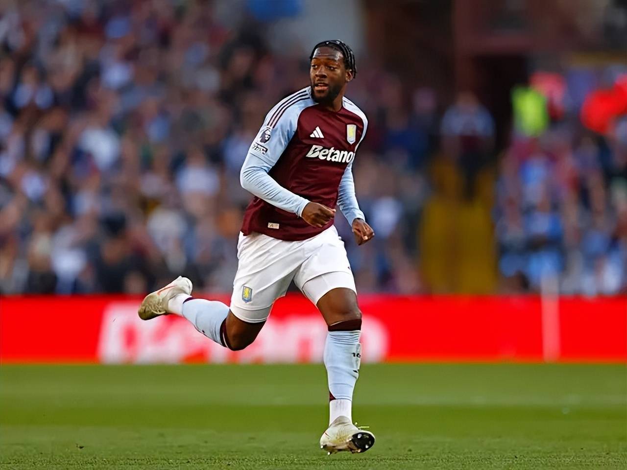 切尔西清洗遇阻，3将滞留损失近亿镑，迪萨西意外表忠心