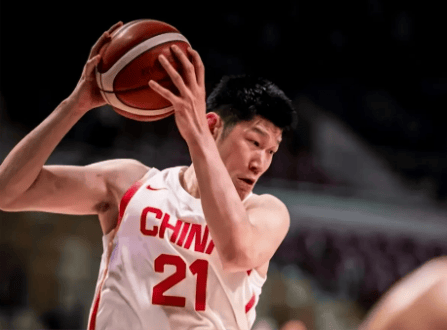 郭士强成最大功臣，高诗岩被盛赞，CBA第一中锋是李炎哲？