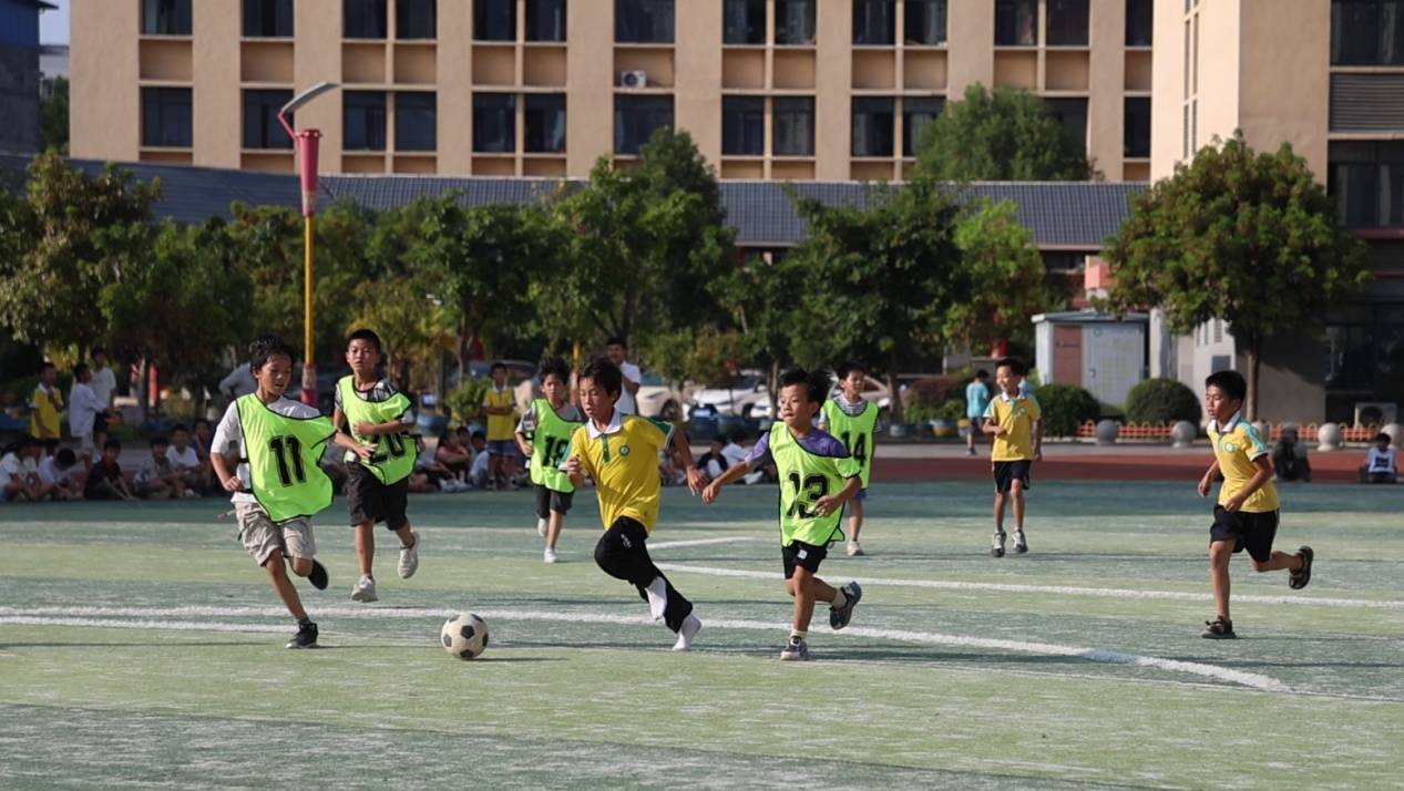湖南江华：立“足”育人 校园足球为学生成长赋能