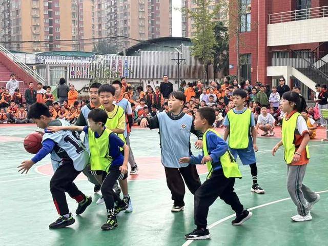 未央区开元小学四年级校园篮球赛开赛啦