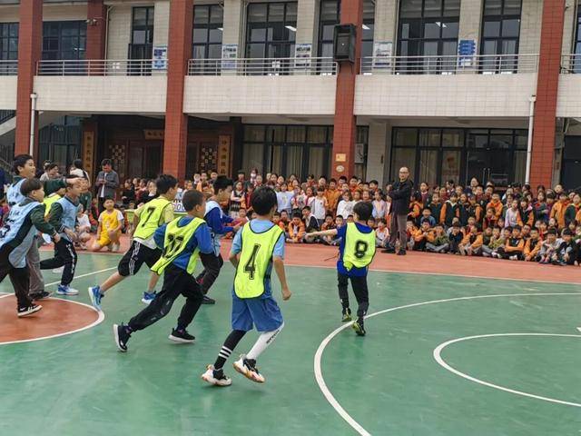 未央区开元小学四年级校园篮球赛开赛啦